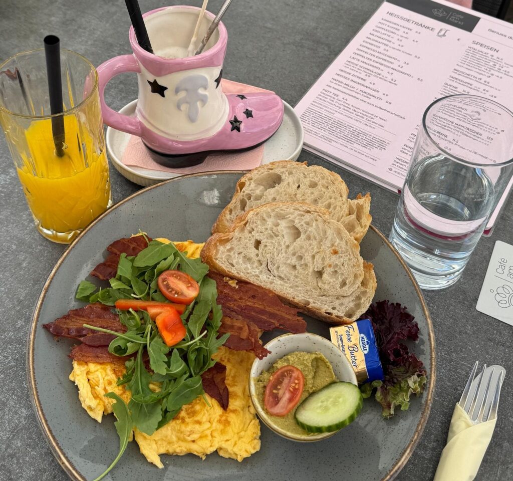 Frühstück im Café am Markt, Schwäbisch Hall